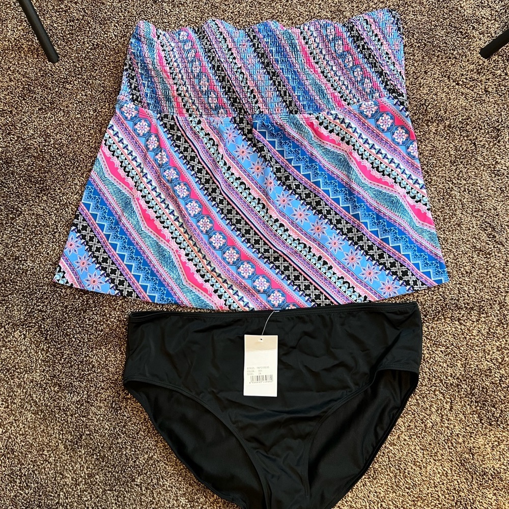 Women’s Plus Size 2 piece Swimsuit size 24